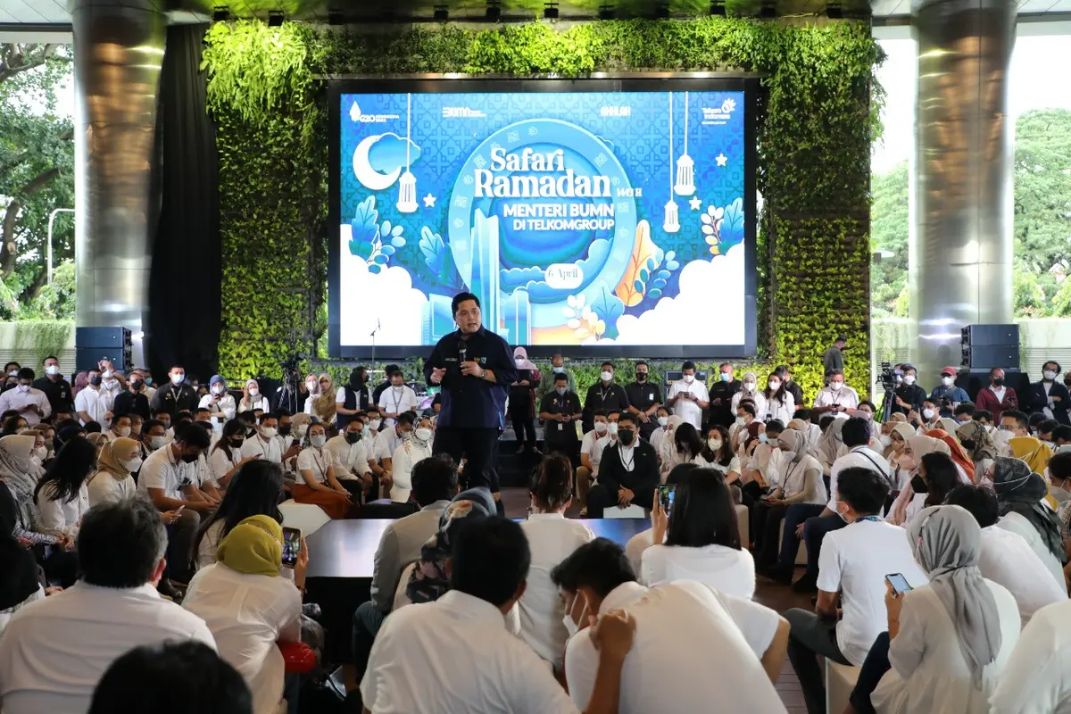 Motivasi Milenial dan Serahkan Santunan 1.000 Anak Yatim