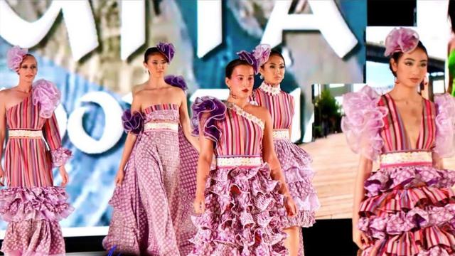 Fashion show batik rancangan Novie Sasmita di ajang bergengsi New York Fashion Week 2022
