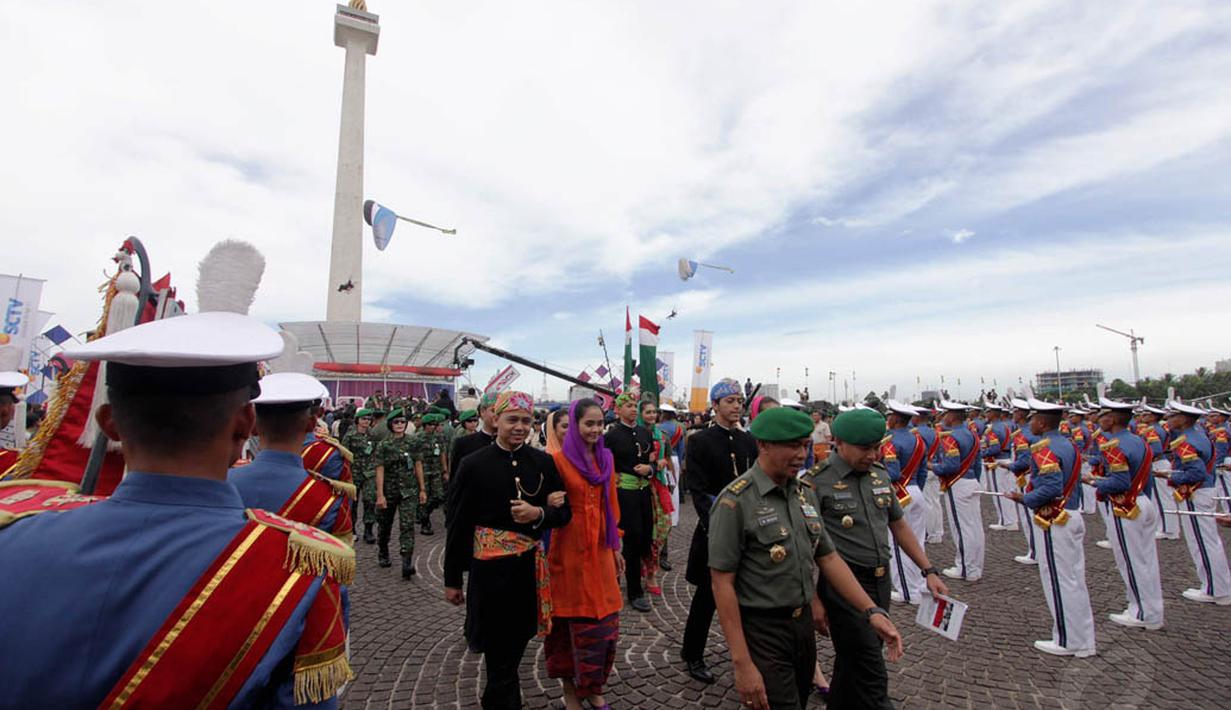 Pameran digelar dalam rangka memperingati HUT ke-69 TNI AD dan dibuka dari 12-15 Desember mendatang, Jakarta, Jumat (12/12/2014). (Liputan6.com/Faizal Fanani)