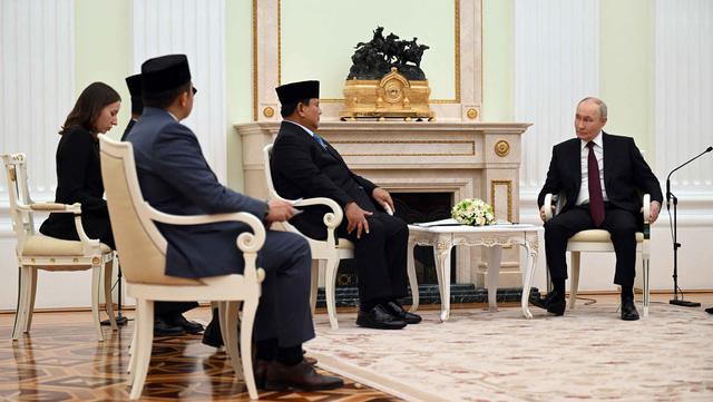 Bahas Sejumlah Isu Strategis, Prabowo Kembali Bertemu Putin di Kremlin