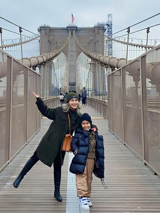 Ayu Ting Ting dan Bilqis Liburan di Amerika (Instagram/ayutingting92)