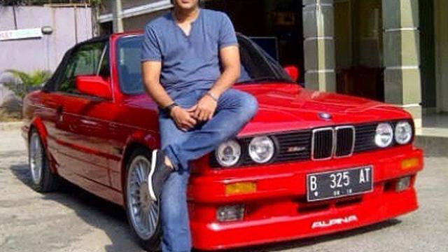 5 Potret Jadul  Andre  Taulany  Khas dengan Rambut Gondrong 