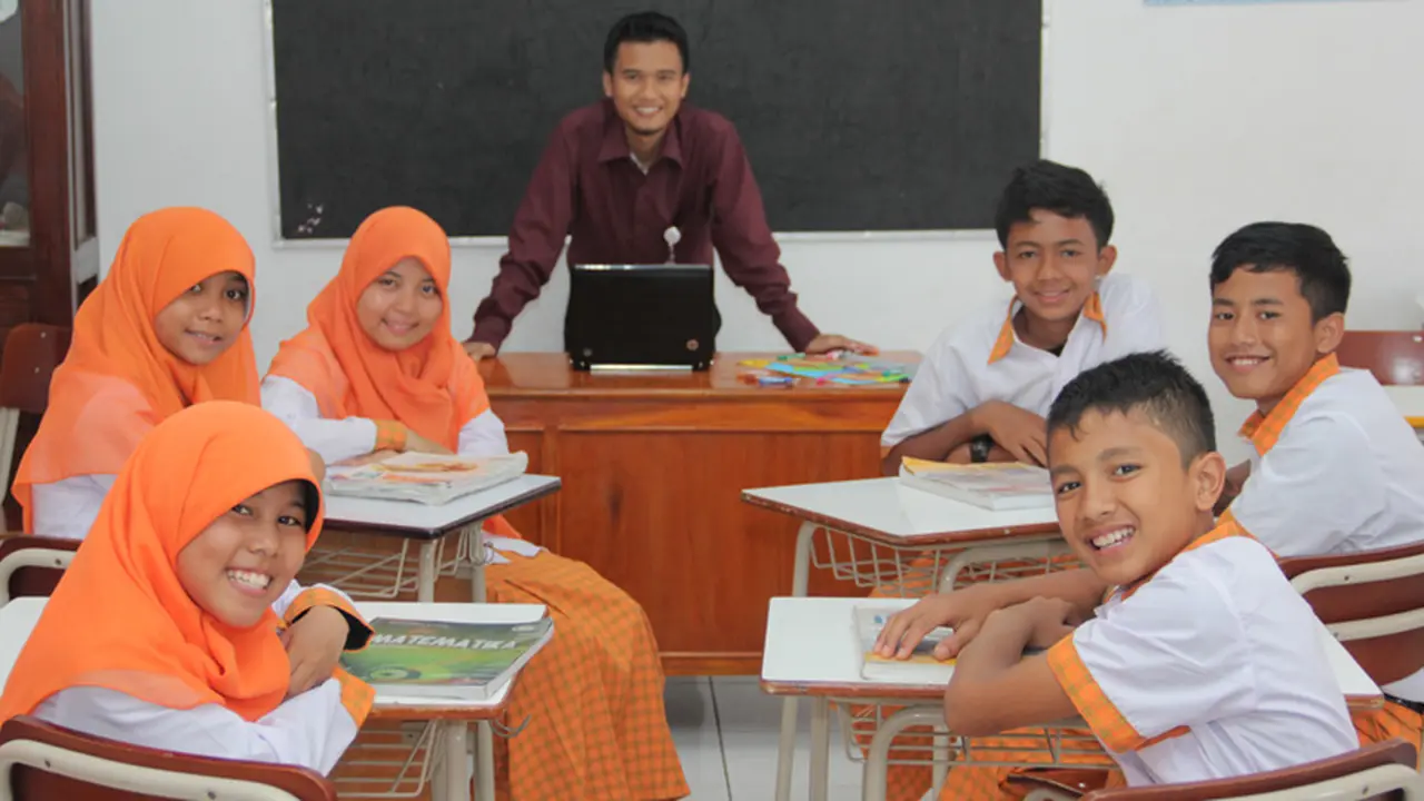 Fashion For Education Bersama Sjaree