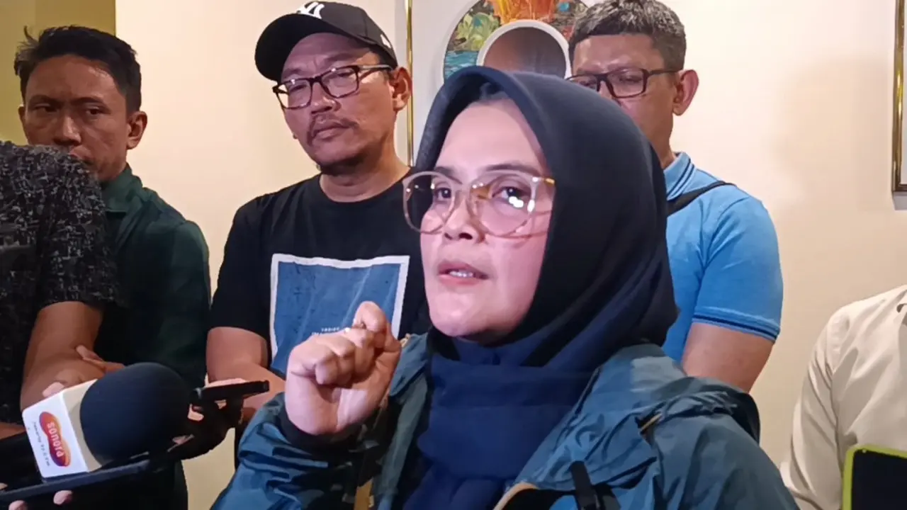 Anggota Bawaslu RI Lolly Suhenti