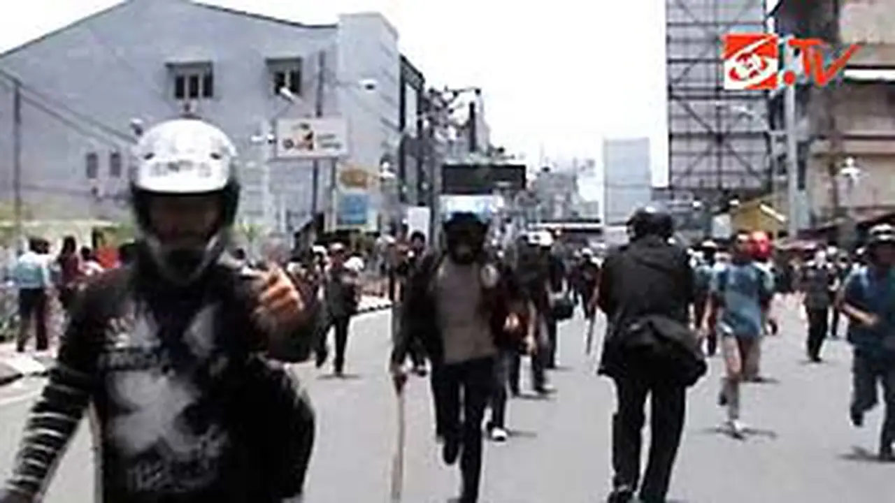 120330ddemo_medan.jpg