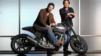Keanu Reeves dan Gard Hollinger, pendiri Arch Motorcycle.