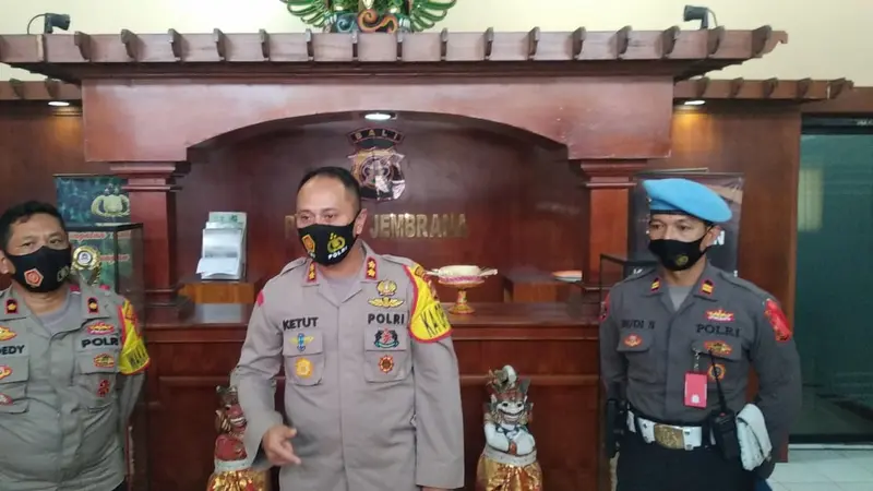 Kapolres Jembrana Saat Memberikan keterangan pers