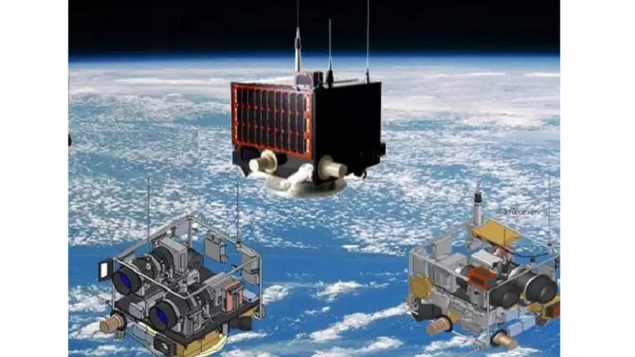Penampakan satelit LAPAN A2/ LAPAN ORARI