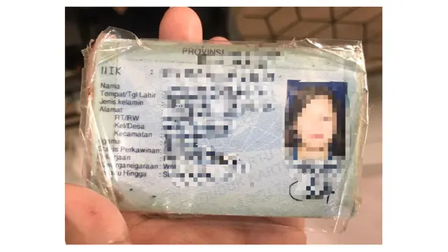 6 Potret KTP Rusak sampai Ada yang Tulisannya Hilang Ini Bikin Elus Dada