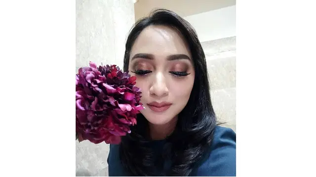 6 Potret Cantik Isabella Fawzi yang Disebut Mirip Putri Jasmine Versi Animasi