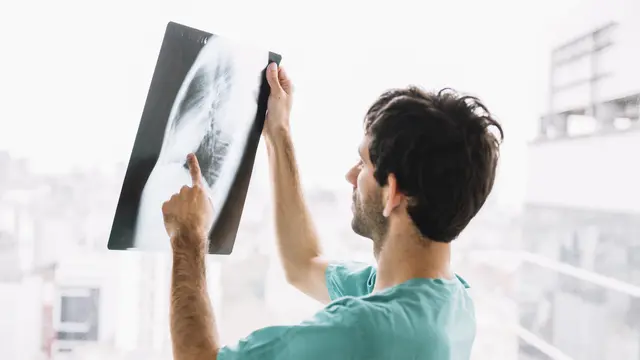 Mengenal Dokter Spesialis Ortopedi