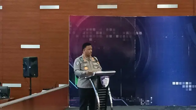 Kakorlantas Polri, Irjen Pol Agus Suryonugroho saat memberikan paparannya dalam acara bertajuk Indonesia Menuju Zero Over Dimension & Overloading.