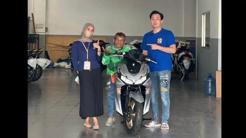 Gigih Mencari Nafkah untuk Keluarga, Driver Ojol Ini Dapat Yamaha FreeGo 125 Connected Secara Cuma-Cuma