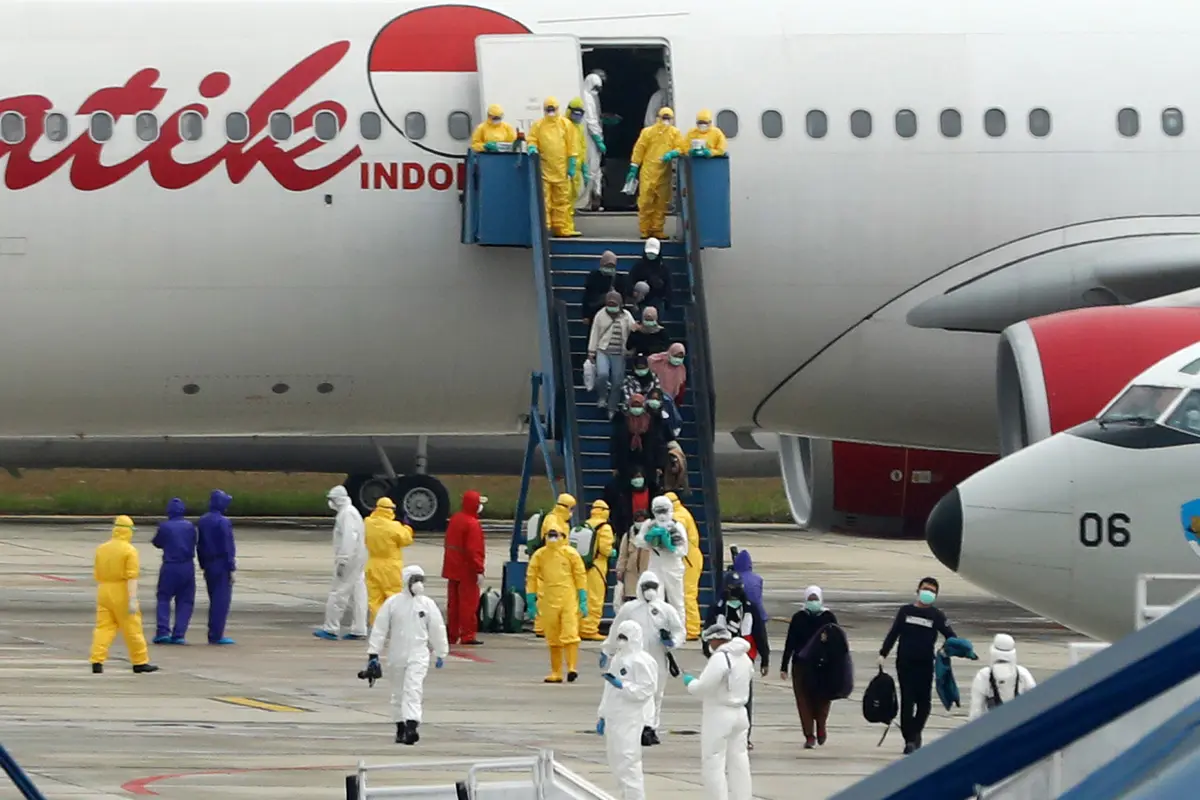 Tiba Di Batam, WNI dari Wuhan Langsung Dibawa Menuju Natuna
