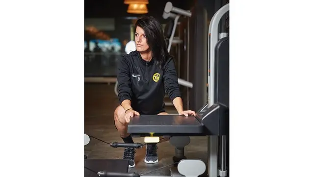 Ditemukan Tewas Saat Berlibur, Ini 6 Foto Kenangan Pesepak Bola Wanita Ismaili
