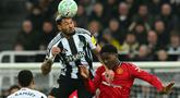 Tren positif Manchester United di Liga Inggris harus terhenti saat bertandang ke markas Newcastle United di St James' Park, Newcastle, Rabu (04/03/2026) waktu setempat. (AFP/Andy Buchanan)