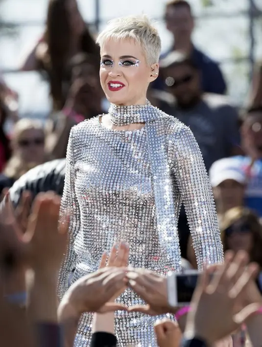 Wanita kelahiran tahun 1984 ini dinobatkan sebagai orang pertama yang memiliki 100 juta pengikut di Twitternya. Hal ini menjadi bukti bahwa penggemar Katy memang sangat banyak. (AFP/Bintang.com)