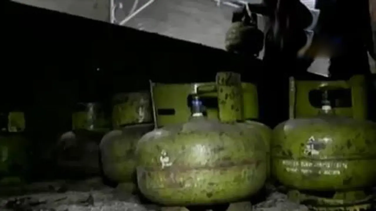 Polisi Gerebek Tempat Pengoplosan Gas di Dalam Hutan