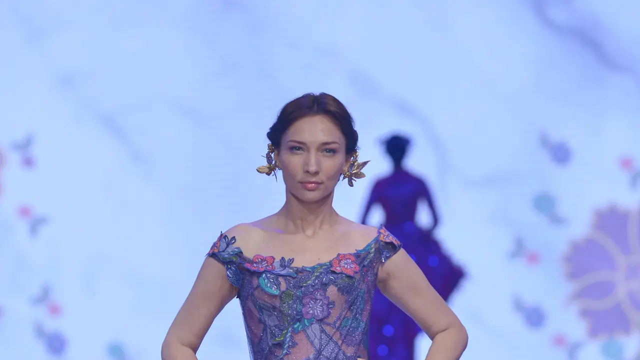 Eddy Betty Ramu Kebaya dan Batik ke Dalam Busana Masa Kini