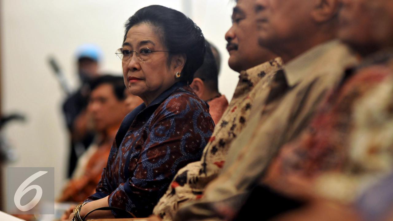 20151027-Bedah-Buku-Revolusi-Pancasila-Jakarta-Megawati