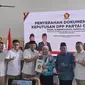 Petahan pasangan Wali Kota- Wakil Walikota Bandar Lampung, Eva Dwiana dan Deddy Amarullah resmi menerima SK B1-KWK dari Gerindra di Pilwalkot Bandar Lampung 2024.  Foto : (Liputan6.com/Ardi).