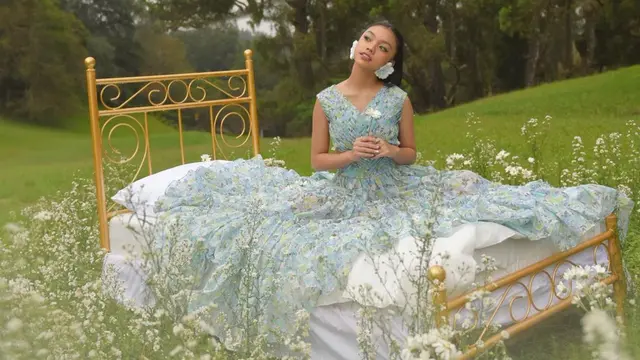 FOTO: Gaya Naura Ayu Kenakan Dress, Tampil Feminin dan Menawan