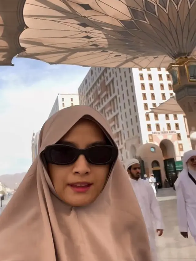 Acha Septriasa berhijab (Instagram/septriasaacha)