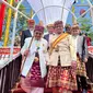 Ketua Majelis Syura PKS Salim Segaf Al Jufri berkunjung ke Provinsi Lampung dan mendapat gelar adat. (Liputan6.com/Istimewa)