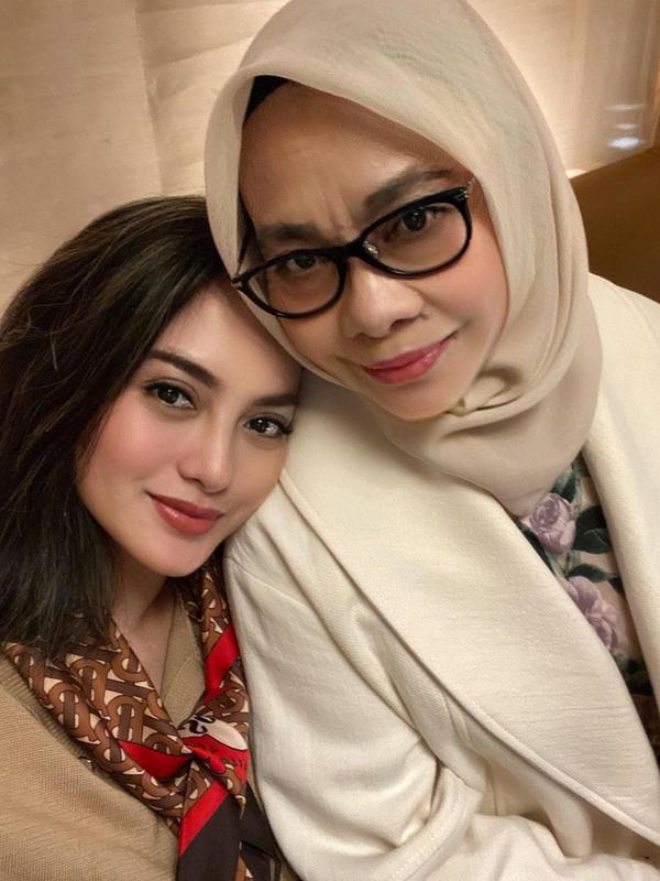 Ririn Ekawati dan Ibunda (Sumber: Instagram/ririnekawati)