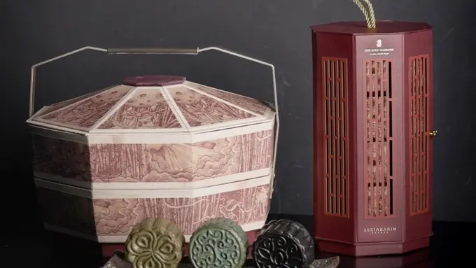 The Ritz Carlton Jakarta, Pacific Place hadirkan hampers mooncake