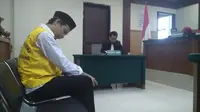 Pelaku persekusi sejoli di Tangerang menjalani sidang di Pengadilan Negeri Tangerang. (Liputan6.com/Pramita Tristiawati)