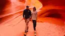 <p>Ririn Ekawati dan Ibnu Jamil di Antelope Canyon [Instagram/ririnekawati]</p>