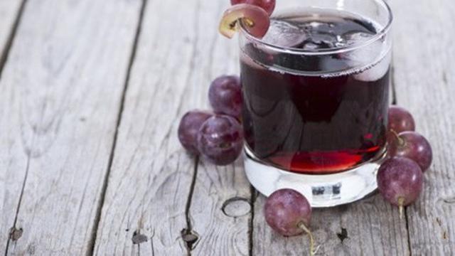 Jus anggur atau jus jeruk Copyright krokdozdrowia.com