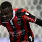 Gelandang Nice, Jean-Michael Seri. (AFP/VALERY HACHE)