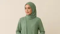 8 Rekomendasi Gamis Islami Warna Sage untuk Acara Keluarga hingga Resmi di 2025