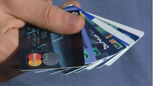 Pemakaian kartu kredit seperti tak terhindarkan saat ini. Lalu bagaimana cara bijak menggunakan kartu kredit tanpa terlilit utang besar?