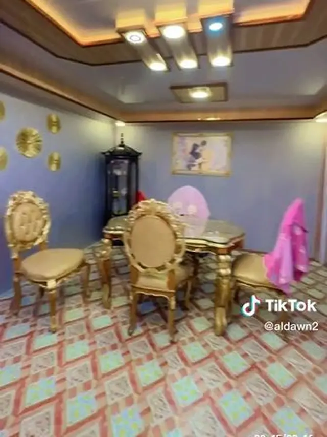 Luarnya Tampak Sederhana, Bagian Dalam Rumah Apung Ini Bak Istana Sultan