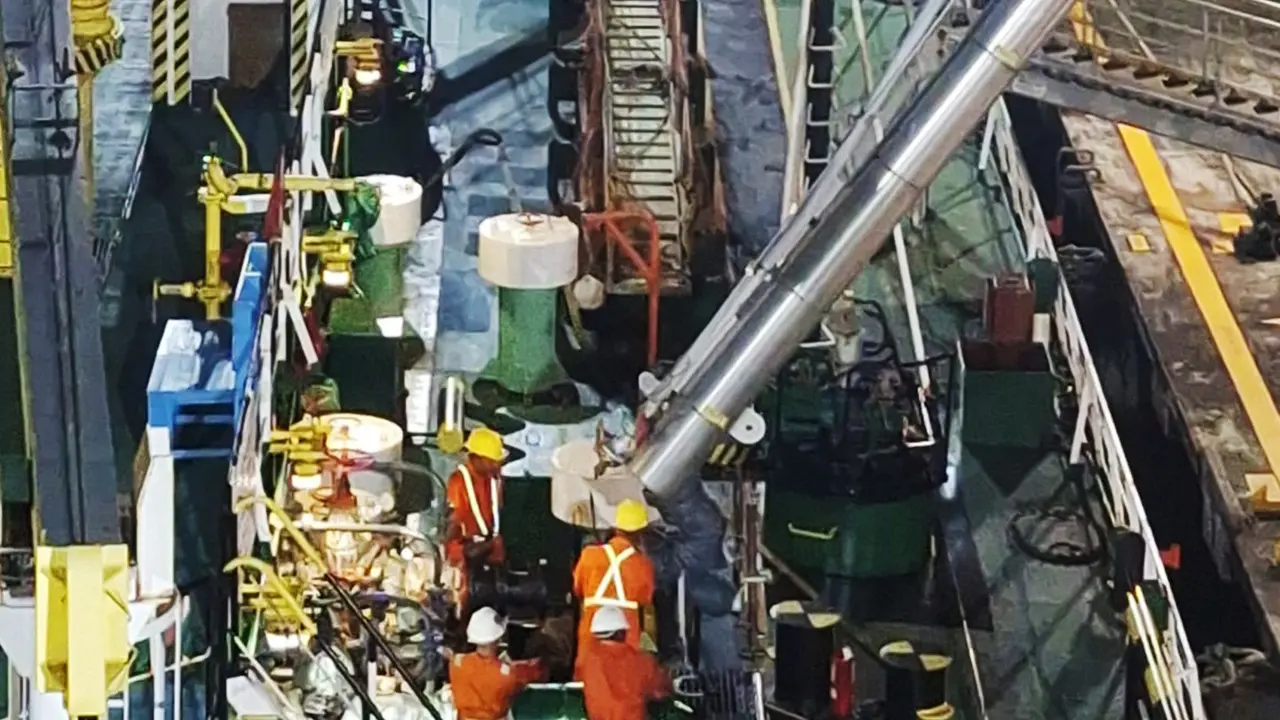 PT Pertamina International Shipping (PIS) dan PT Pertamina Patra Niaga (PPN) kerja sama angkut aspal cair. (Dok Pertamina)