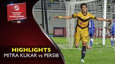 Video highlights TSC 2016 antara Mitra Kukar vs Persib Bandung yang berakhir dengan skor 2-1 di Stadion Aji Imbut, Tenggarong