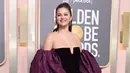 <p>Selena Gomez menghadiri Golden Globe Awards 2023 di The Beverly Hilton, Beverly Hills, California, Amerika Serikat, 10 Januari 2023. Selena Gomez mengenakan gaun rancangan Valentino Haute Couture untuk momen spesial tersebut. (Amy Sussman/Getty Images/AFP)</p>