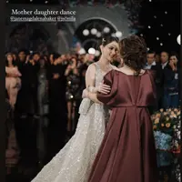 Lihat tampilan mama Jessica Mila dan Yakup Hasibuan dalam rangkaian pernikahan dari pakai kebaya dan songket sampai dress menawan di resepsi pernikahan