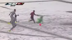 Drama 7 gol pada pertandingan MLS terjadi di lapangan bersalju antara Atlanta United melawan Minnesota United.