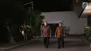 Ketum Partai Demokrat Susiolo Bambang Yudhoyono menyambut Ketum Partai Gerindra Prabowo Subianto di Kediaman SBY, Jakarta, Selasa (24/7). Pertemuan nantinya membahas mengenai Gerindra yang akan mengajak Demokrat berkoalisi. (Liputan6.com/Angga Yuniar)