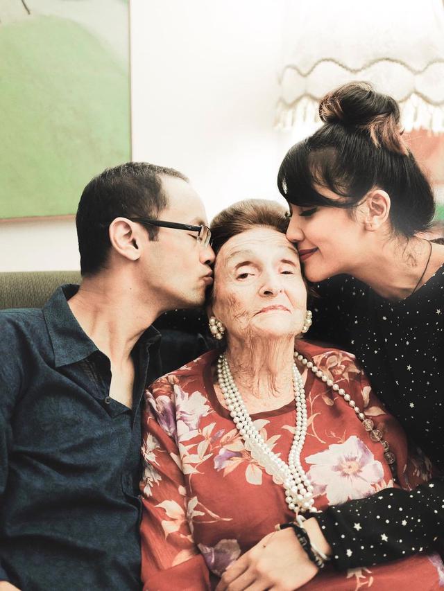 6 Potret Kenangan Sharena Delon dan Reza Gunawan, Adik Kakak yang Kompak