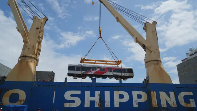 KAI Commuter kembali menerima kedatangan sarana Kereta Rel Listrik (KRL) baru sebanyak 2 trainset, atau 24 rangkaian kereta (SF12) dari perusahaan asal China, CCRC Qingdao Sifang di Pelabuhan Tanjung Priok, Jakarta.