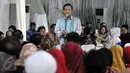 Sri Sultan Hamengkubuwono X mengajak warga Yogya yang ada di Jakarta untuk turut andil membangun Kota Yogyakarta saat Halal Bihalal di rumah dinas Wakil Ketua DPD GKR Hemas, Jakarta, Minggu (24/7). (Liputan6.com/Johan Tallo)