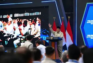 Presiden Prabowo Subianto meresmikan Motor Listrik Nasional (Molinas) beserta ekosistem pendukungnya di fasilitas produksi PT Ilectra Motor Group (ALVA), Cikarang, Kabupaten Bekasi, Jawa Barat, Kamis (13/8/2026).