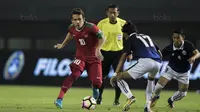 Gelandang Timnas Indonesia U-19 Egy Maulana Vikry beraksi saat Indonesia U-19 menjamu Kamboja U-19 di Stadion Patriot, Bekasi, (4/10/2017)
