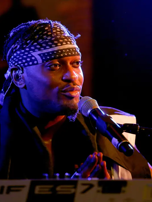 Pada bulan Maret 2010, D’Angelo ditangkap dan didakwa untuk perbuatan prostitusi. Rupanya musisi ini telah mendekati seorang polisi wanita yang menyamar untuk oral seks di New York. (AFP/Bintang.com)
