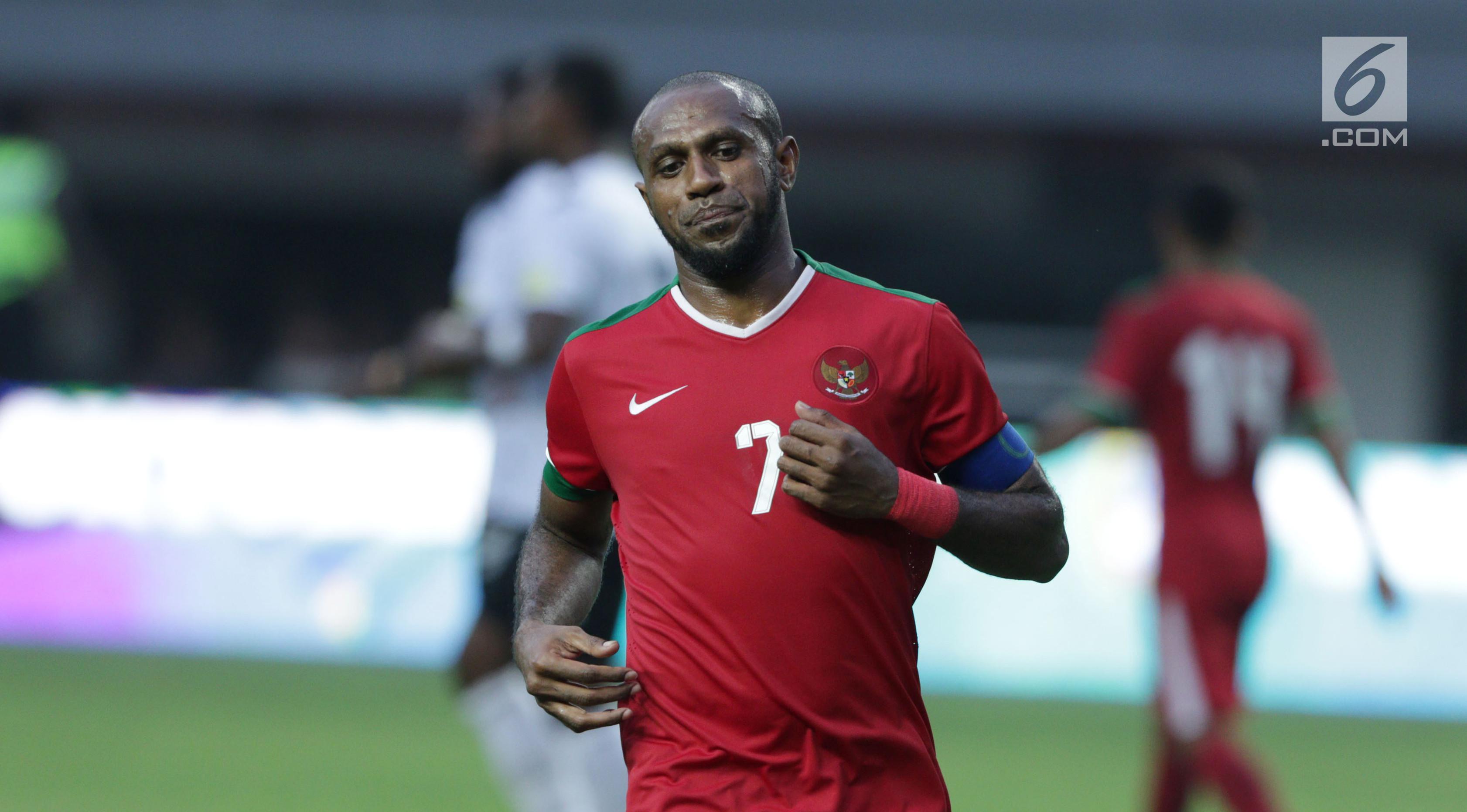 Pesepak bola timnas Indonesia Boaz Salossa (Liputan6.com/Helmi Fithriansyah)